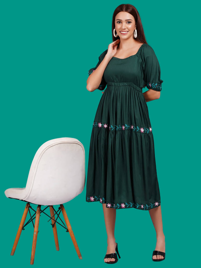     			Oh Mi Dios Women Viscose Rayon Solid Fit & Flare Dress ( Green )