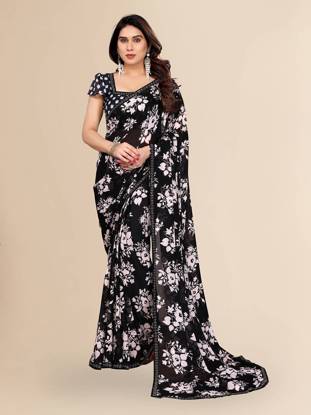 ANAND SAREES Georgette Printed Saree With Unstitched Blouse Piece ( Black ) ANAND SAREES Georgette Printed Saree With Unstitched Blouse Piece ( Black )