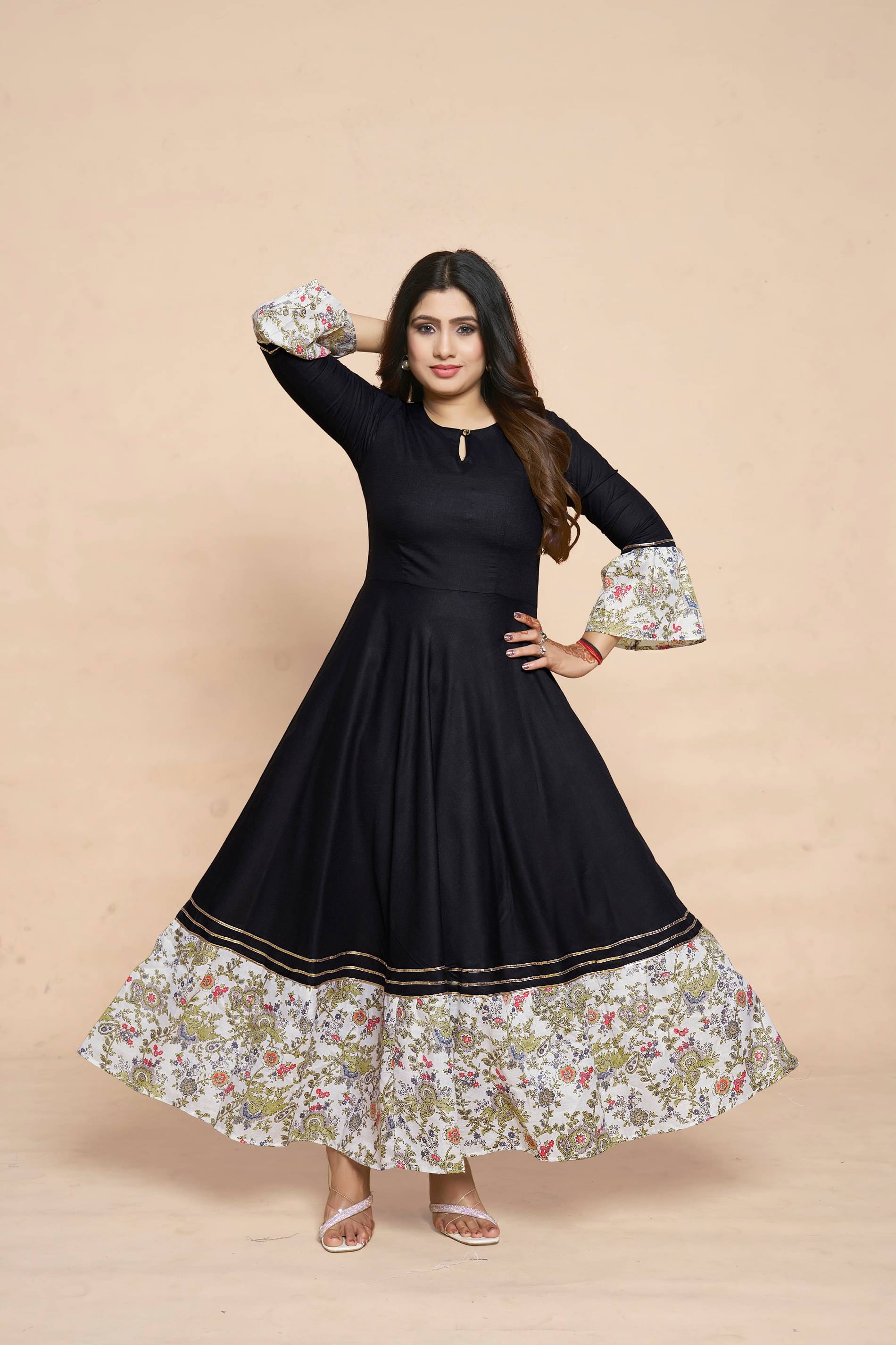 MEESORRA Pack of 1 Rayon Printed Anarkali Women's Kurti - ( Black ) MEESORRA Pack of 1 Rayon Printed Anarkali Women's Kurti - ( Black )