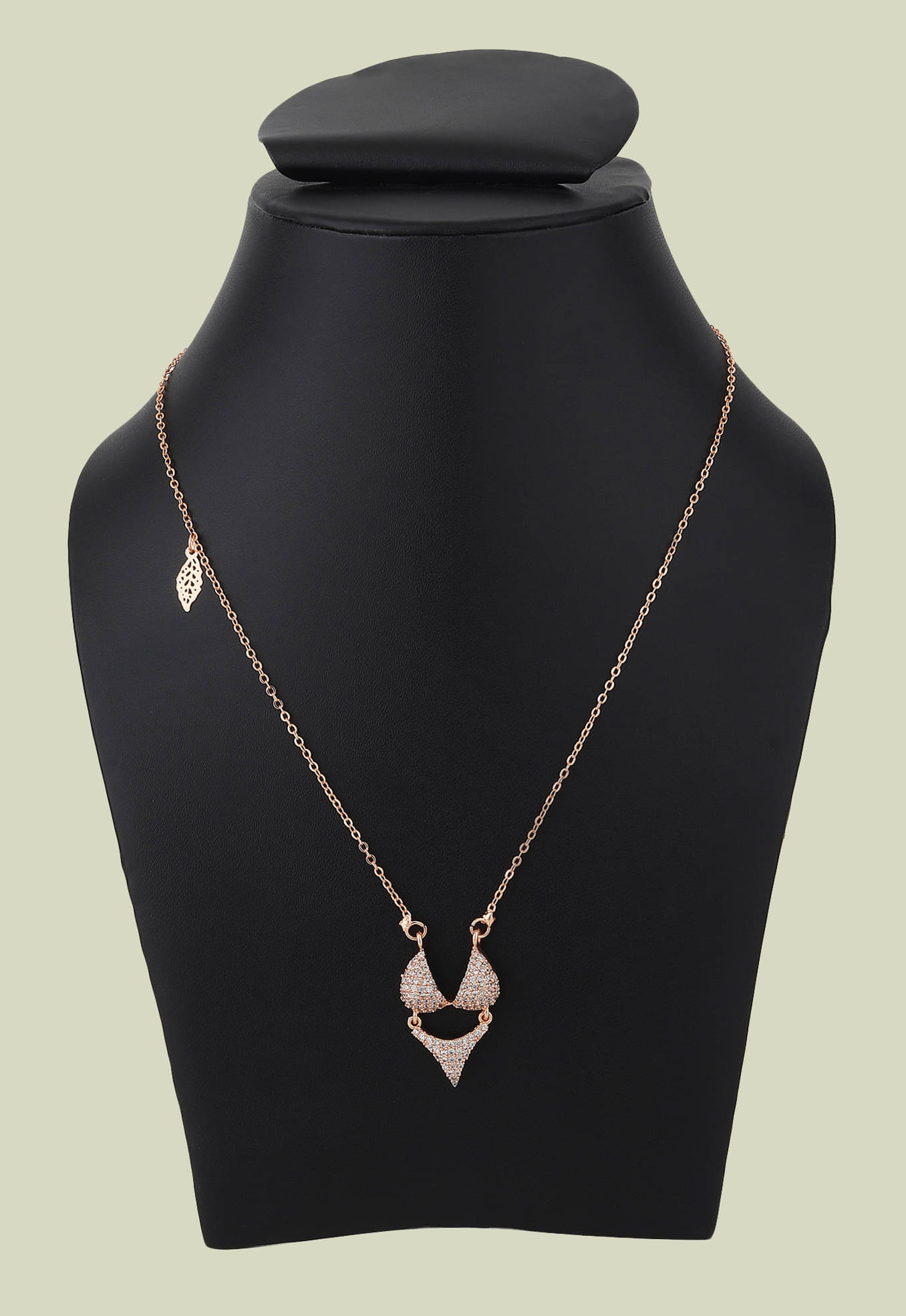 Rhosyn Rose Gold Pendant ( Pack of 1 ) Rhosyn Rose Gold Pendant ( Pack of 1 )