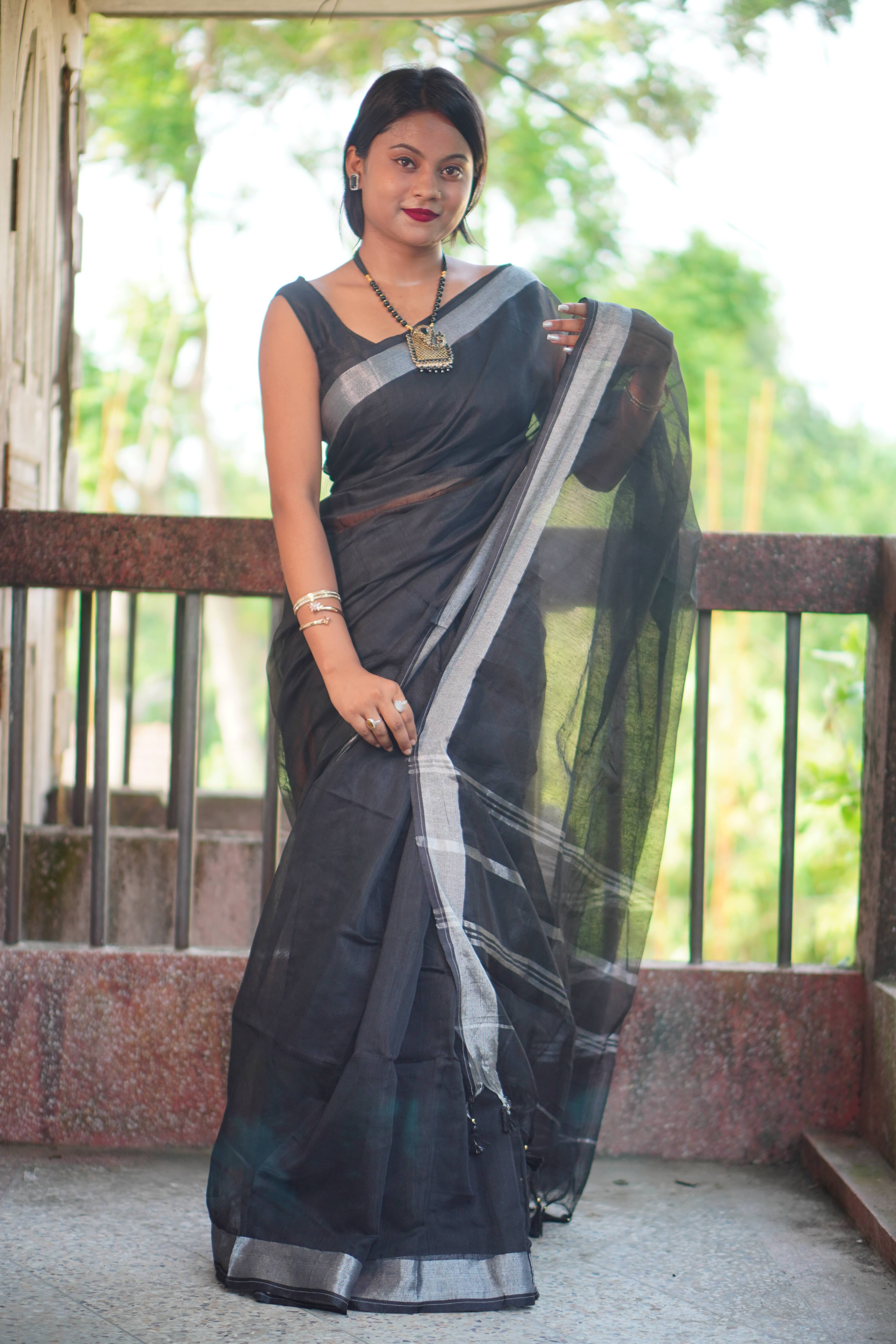     			SARADA HANDLOOM Cotton Embellished Saree With Unstitched Blouse Piece ( Black )