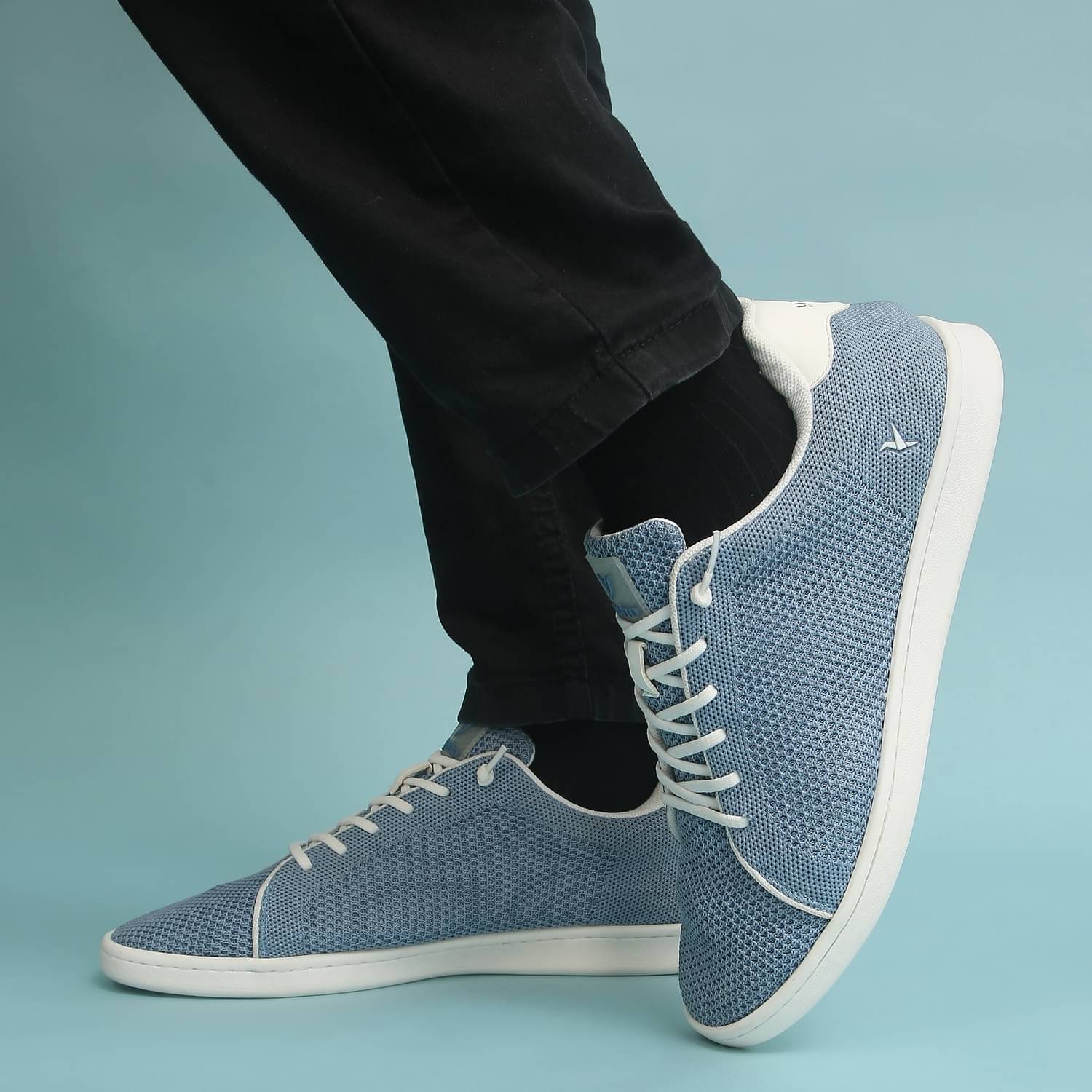     			Yoho Wind Blue Men's Sneakers