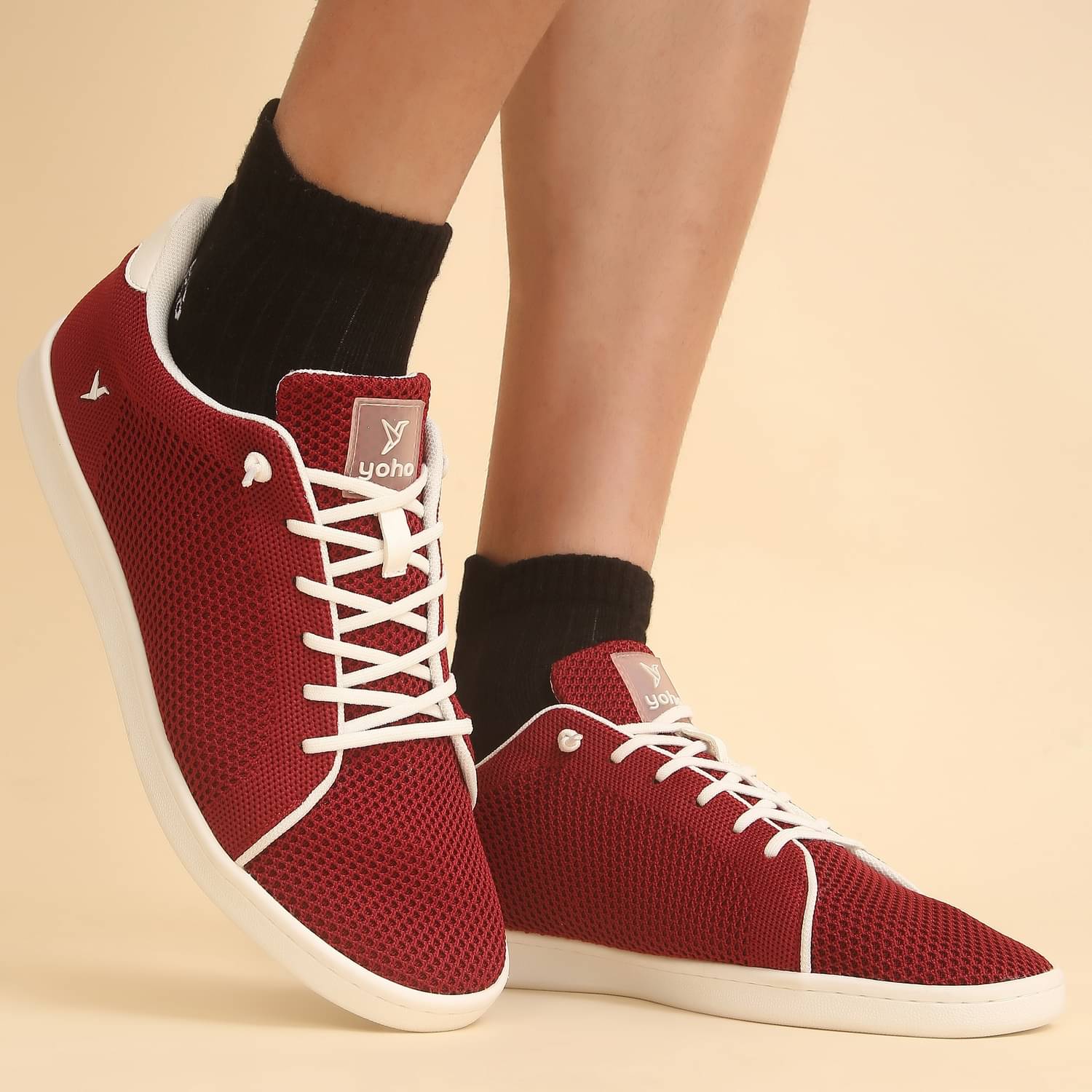     			Yoho Wind Maroon Men's Sneakers