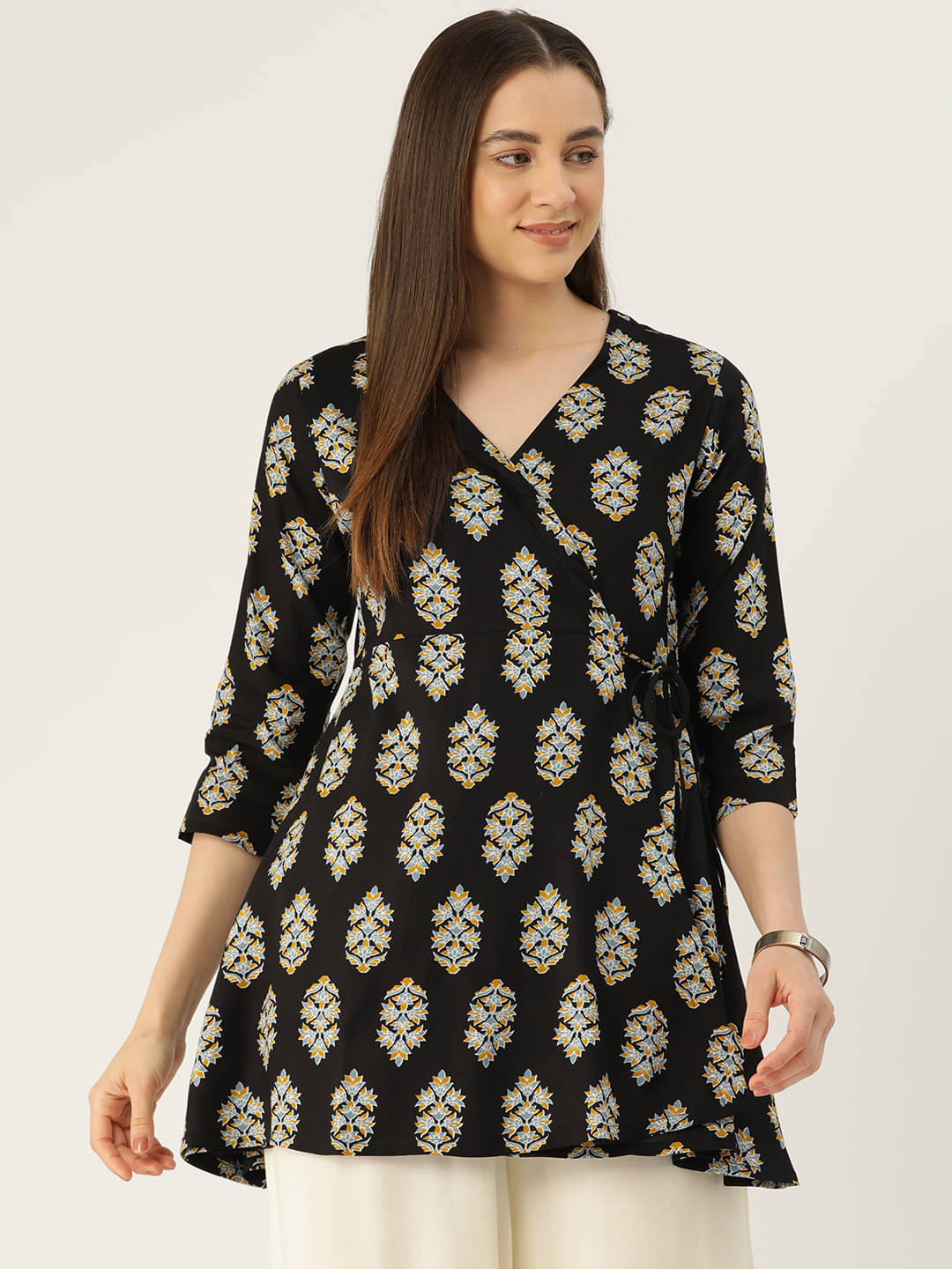     			Cotton Blend Short Kurti For Women (Pack of 1)