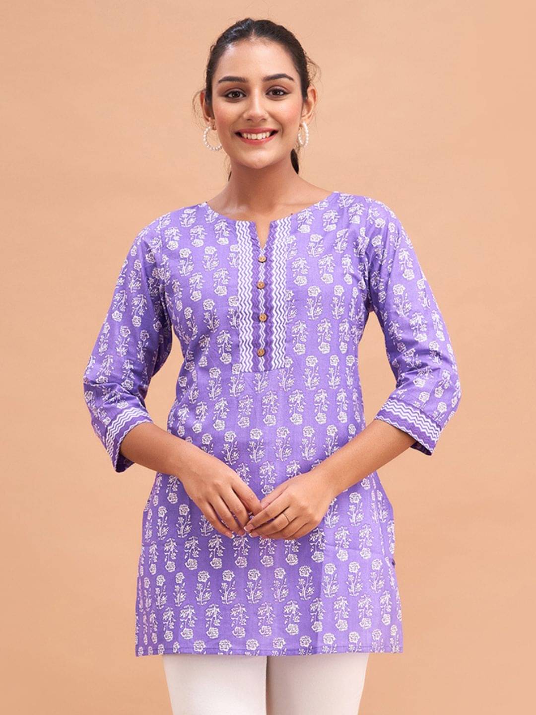     			Cotton Blend Short Kurti For Women (Pack of 1)