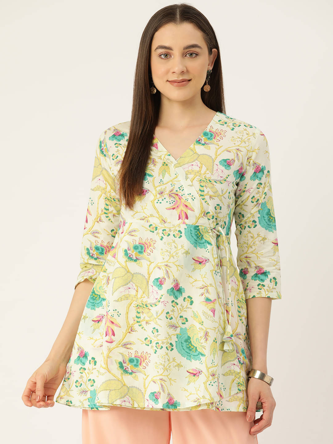     			Cotton Blend Short Kurti For Women (Pack of 1)