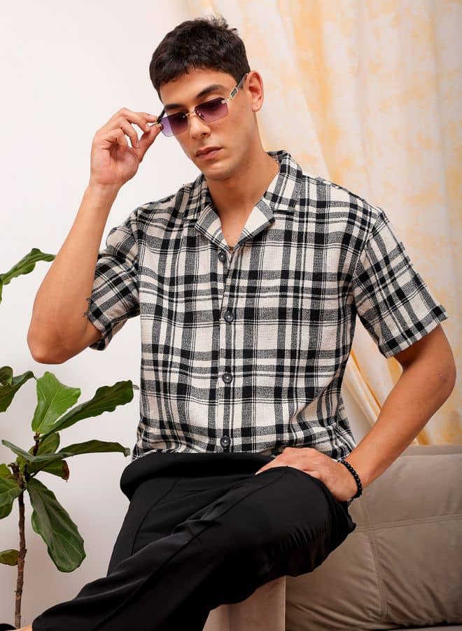 The Indian Garage Co. 100% Cotton Relaxed Fit Checks Half Sleeves Men's Casual Shirt - Black ( Pack of 1 )