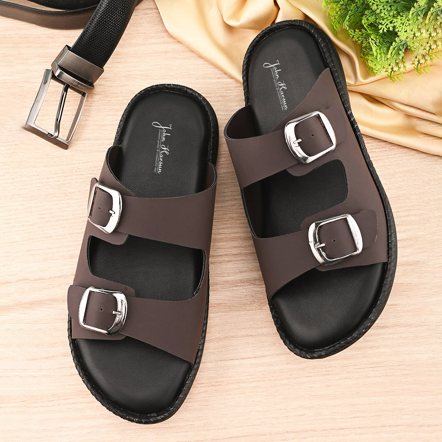     			John Karsun Brown Men's Daily Slipper