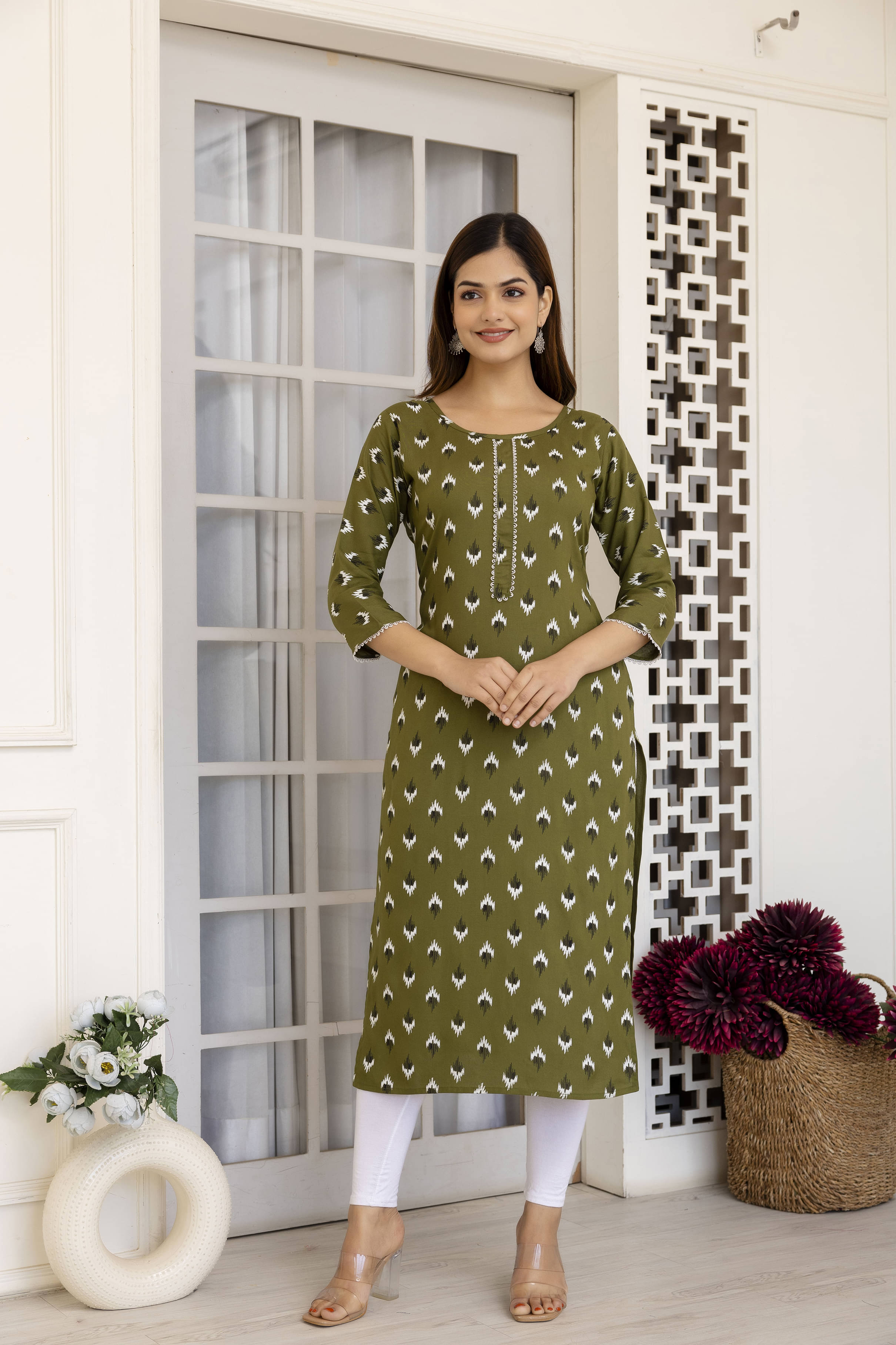 Kapadia Pack of 1 Rayon Printed Straight Women's Kurti - ( Green ) Kapadia Pack of 1 Rayon Printed Straight Women's Kurti - ( Green )