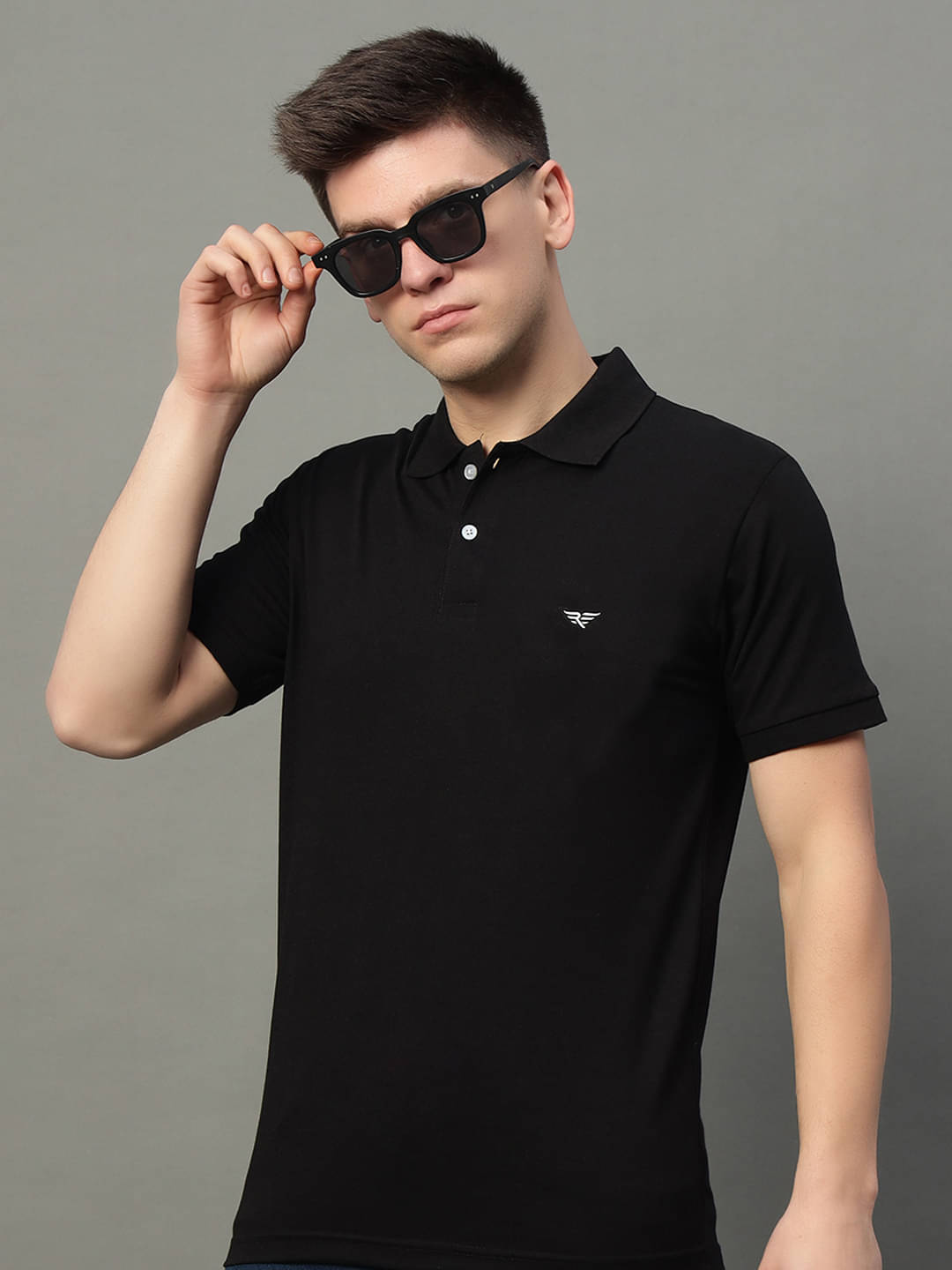     			Riss Pack of 1 Cotton Blend Regular Fit Solid Half Sleeves Men's Polo T Shirt ( Black )