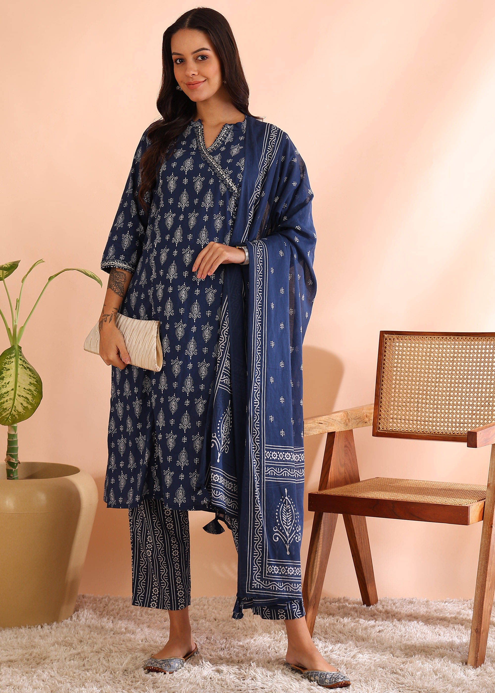     			Yash Gallery Cotton Printed Kurti With Pants Women's Stitched Salwar Suit - Blue ( Pack of 1 )