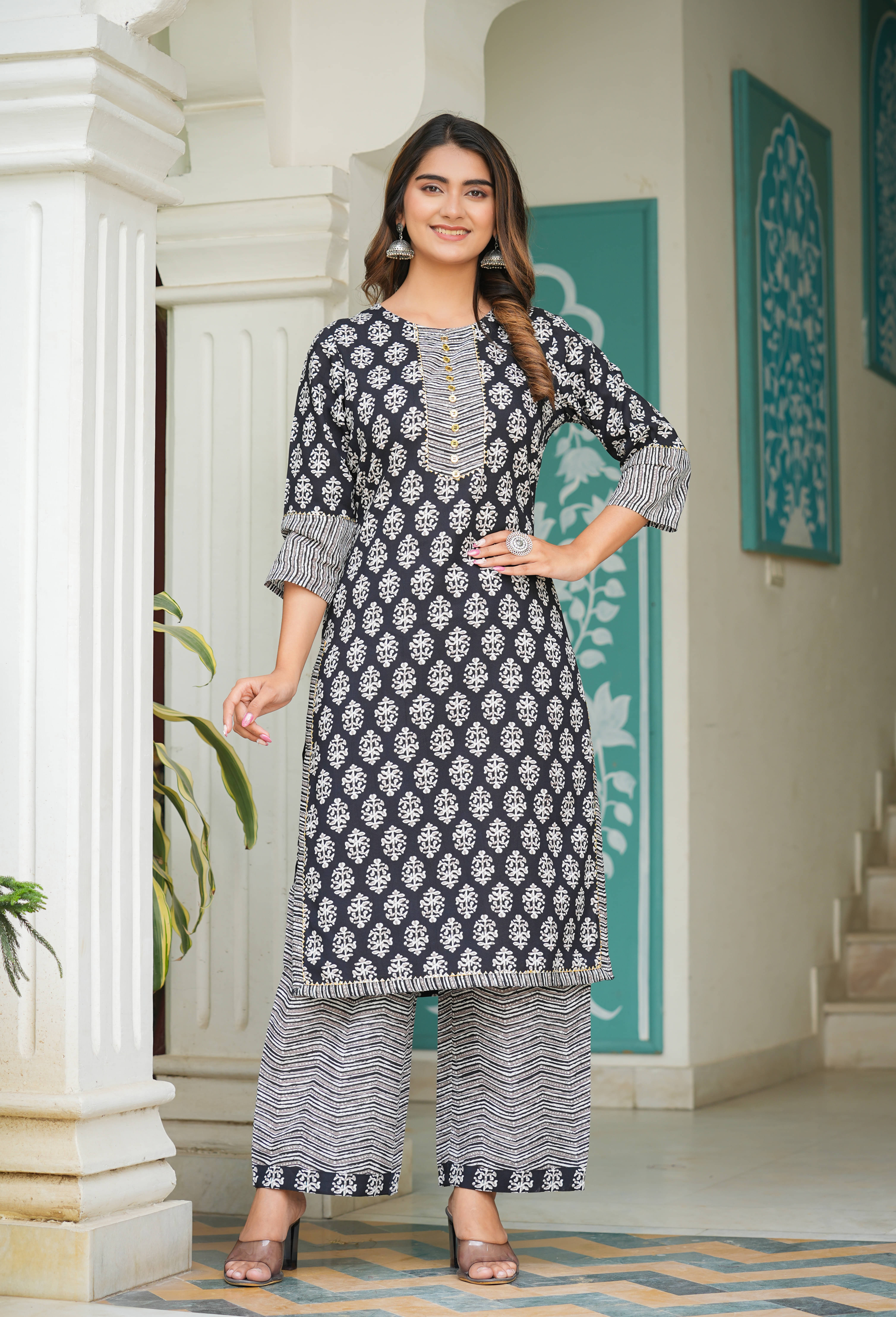     			Yash Gallery Rayon Printed Kurti With Palazzo Women's Stitched Salwar Suit - Black ( Pack of 1 )