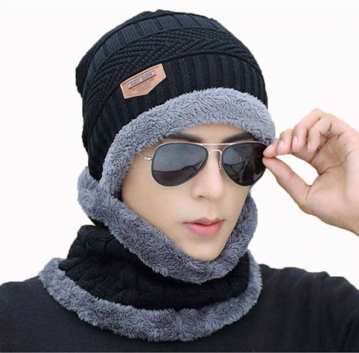 AKSMIT Black Woollen Women's Cap ( Pack of 1 ) AKSMIT Black Woollen Women's Cap ( Pack of 1 )