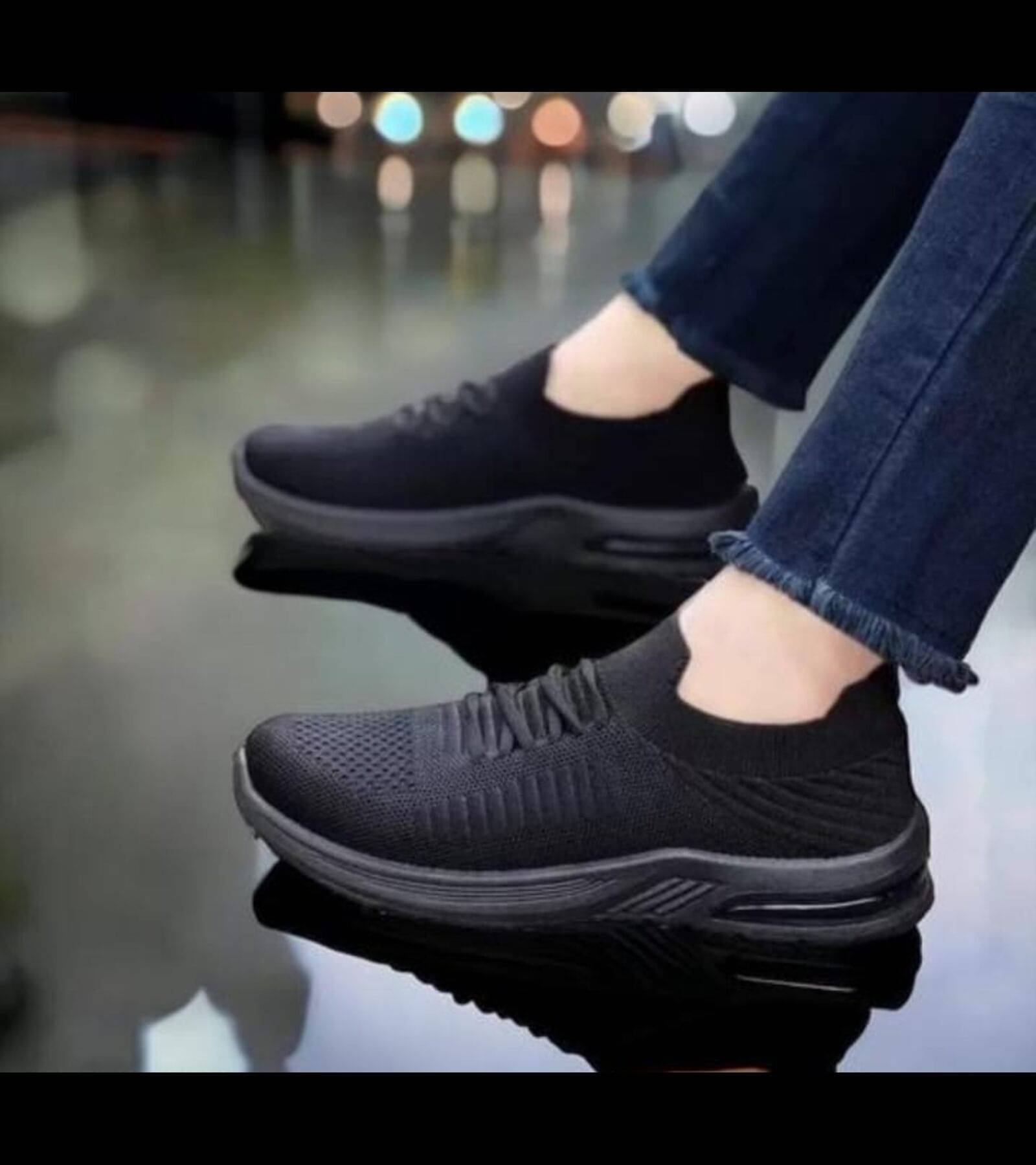     			Jumpback Black,Gray Women's Sneakers