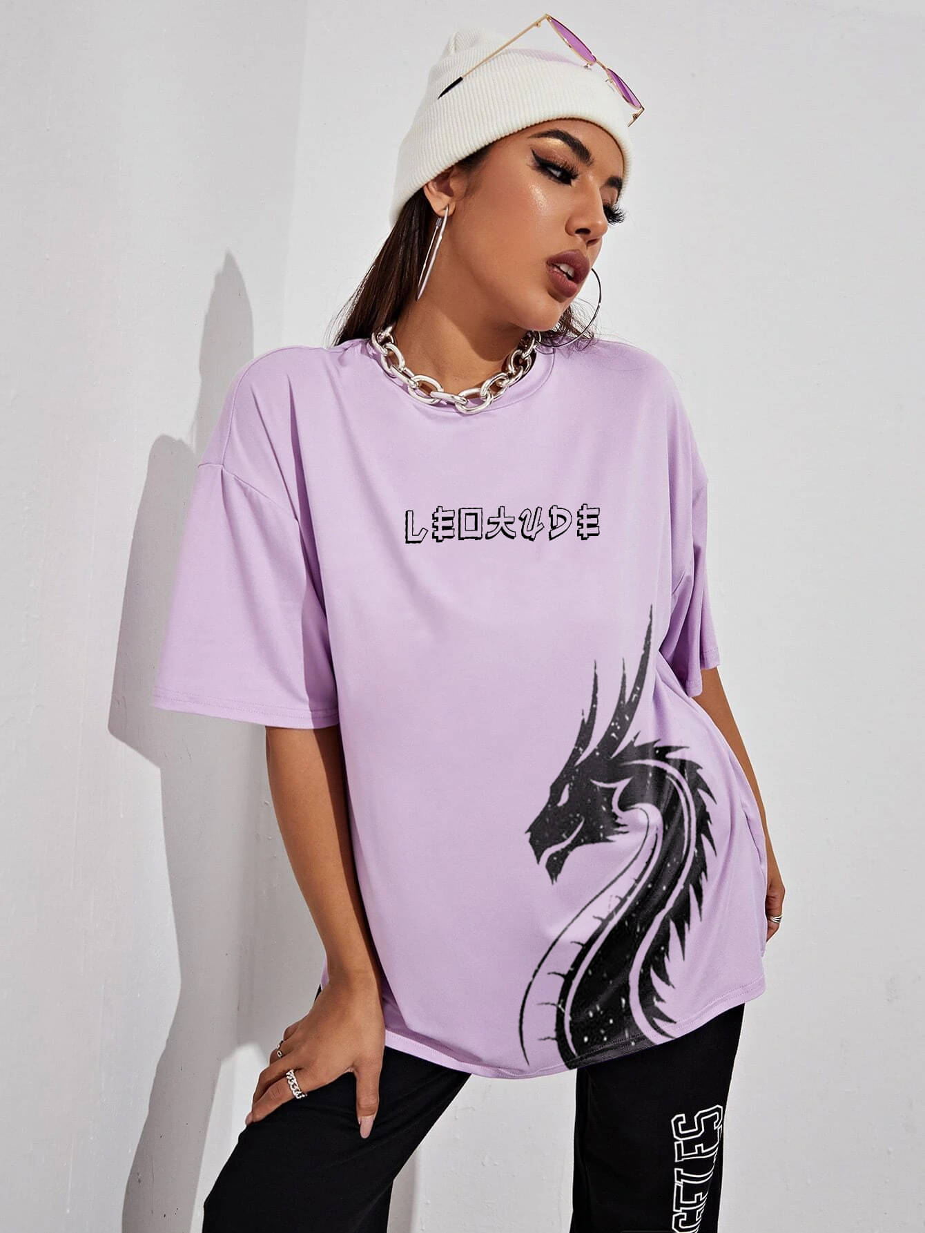     			Leotude Women Cotton Blend Printed Oversized Fit Round Neck T-Shirt ( Purple )