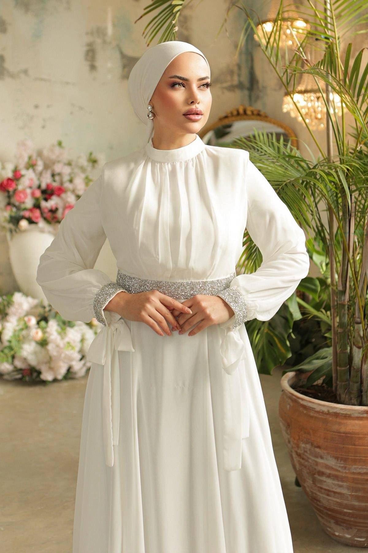     			SARINKU Georgette Burqa without Hijab White ( Pack of 1 )