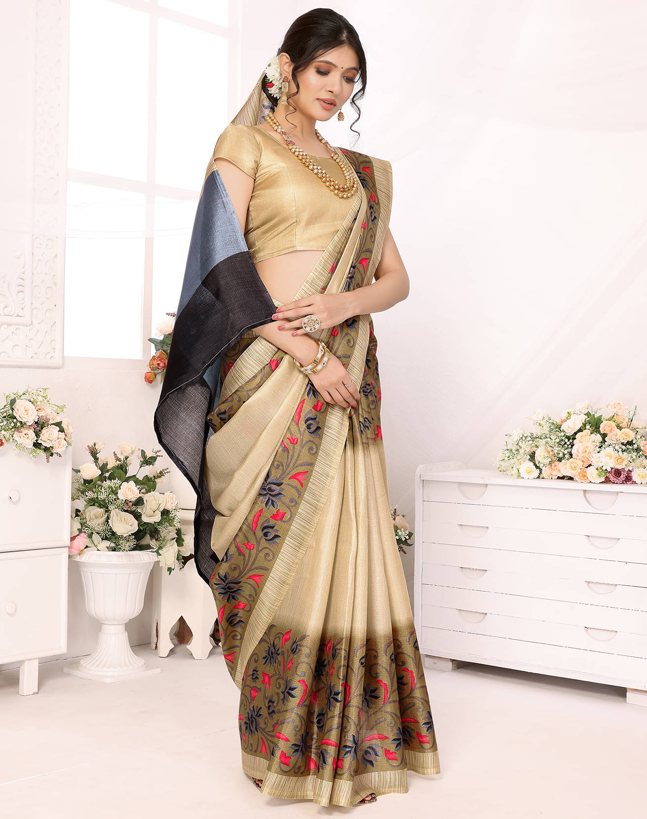 Yashika Art Silk Printed Saree With Unstitched Blouse Piece ( Grey )     			Yashika Art Silk Printed Saree With Unstitched Blouse Piece ( Grey )