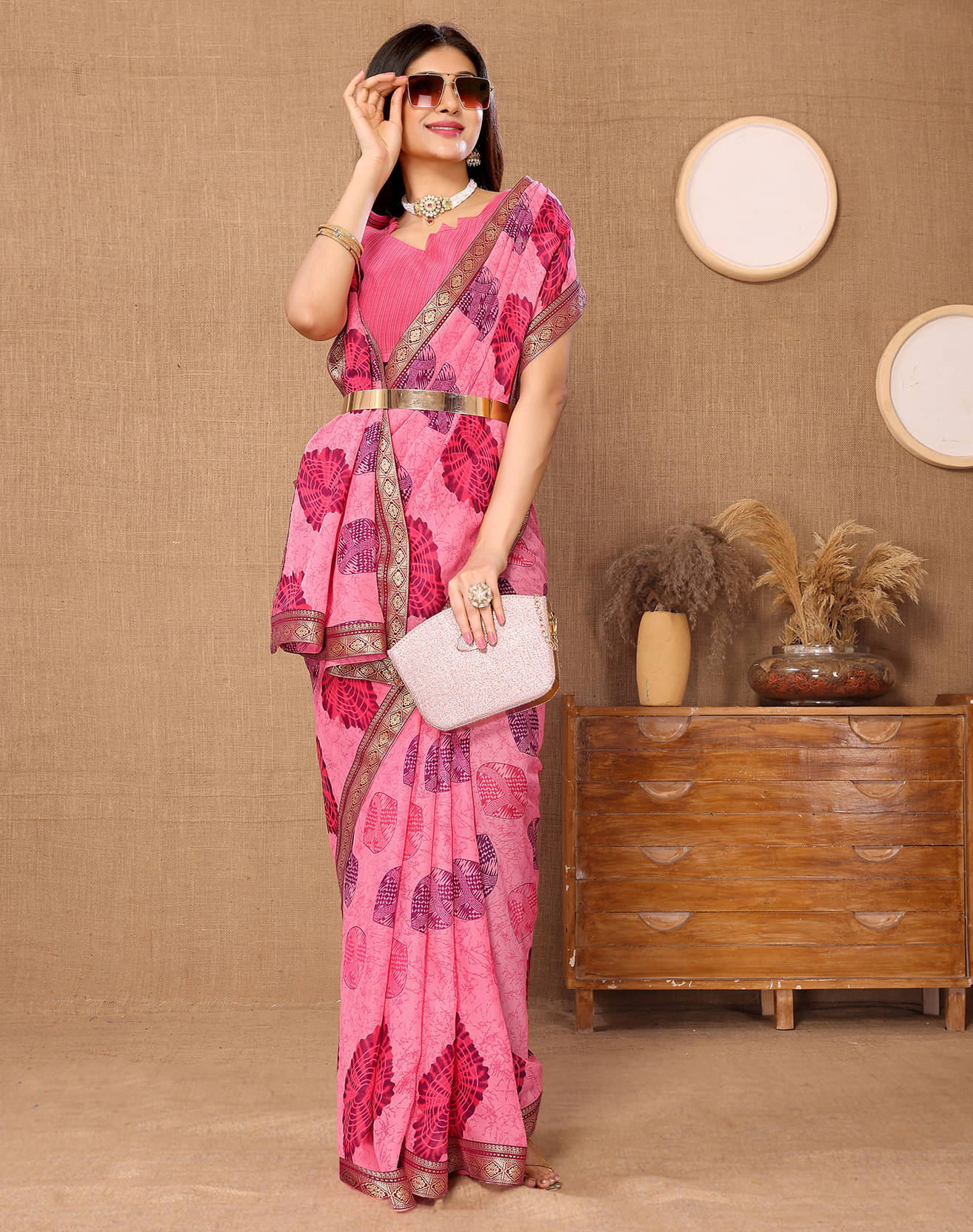 Yashika Georgette Printed Saree With Unstitched Blouse Piece ( Pink )     			Yashika Georgette Printed Saree With Unstitched Blouse Piece ( Pink )