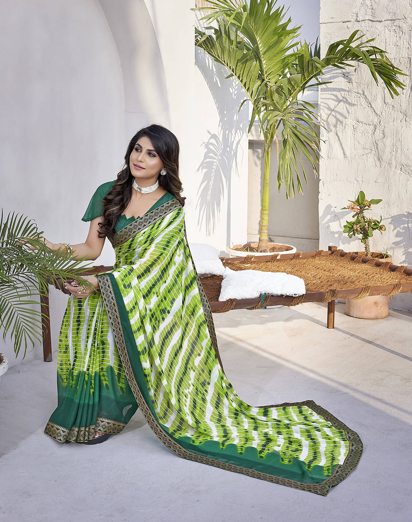 Yashika Georgette Printed Saree With Unstitched Blouse Piece ( Green ) Yashika Georgette Printed Saree With Unstitched Blouse Piece ( Green )