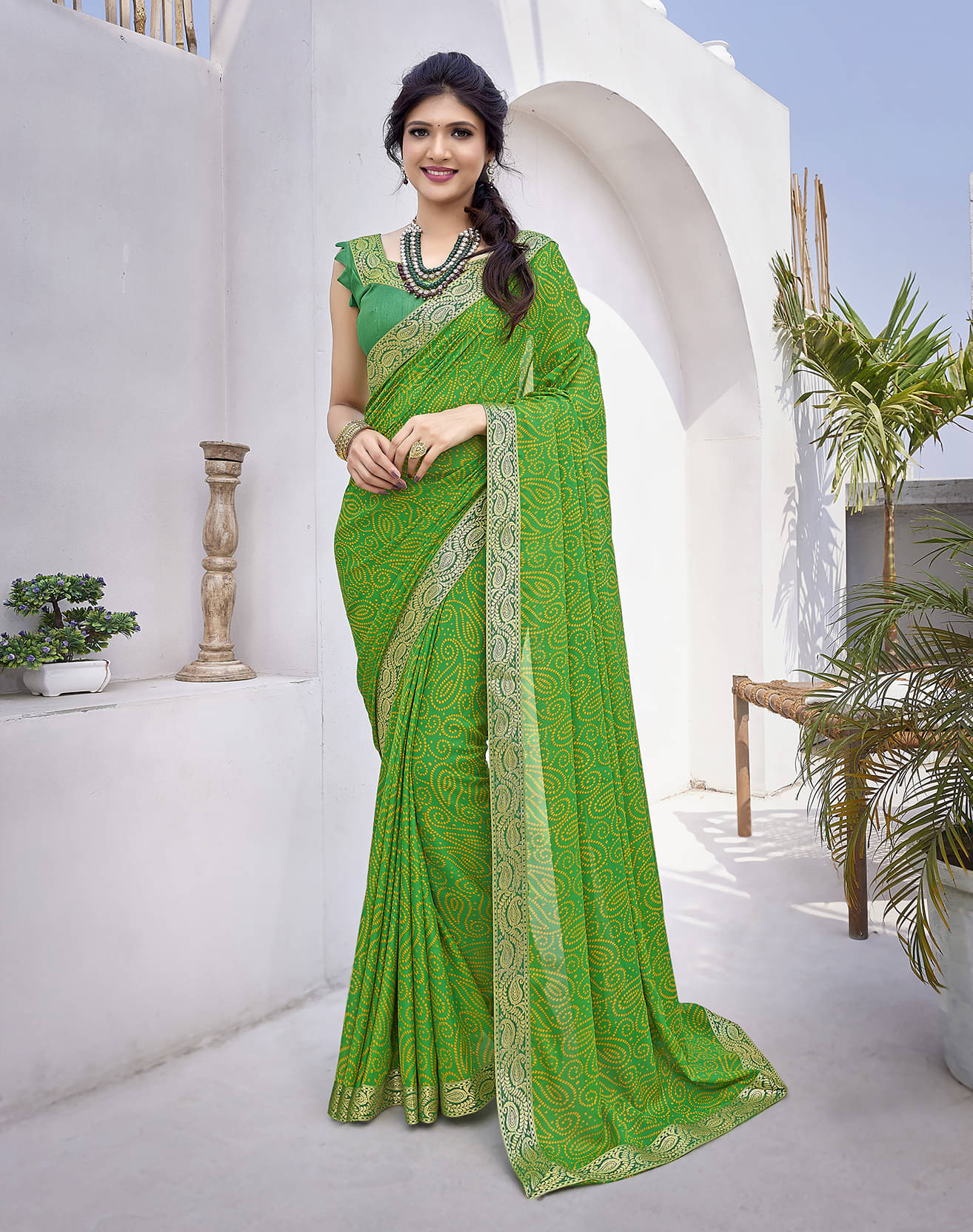     			Yashika Georgette Printed Saree With Unstitched Blouse Piece ( Green )