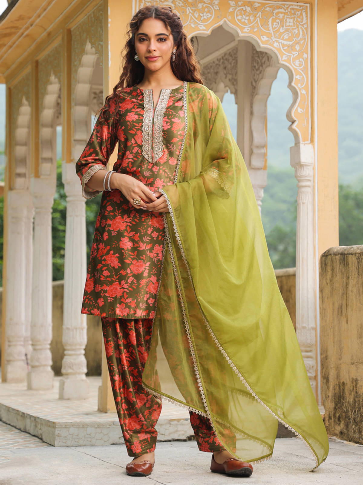 Janasya Velvet Printed Kurti With Pants Women's Stitched Salwar Suit - Olive ( Pack of 1 )     			Janasya Velvet Printed Kurti With Pants Women's Stitched Salwar Suit - Olive ( Pack of 1 )