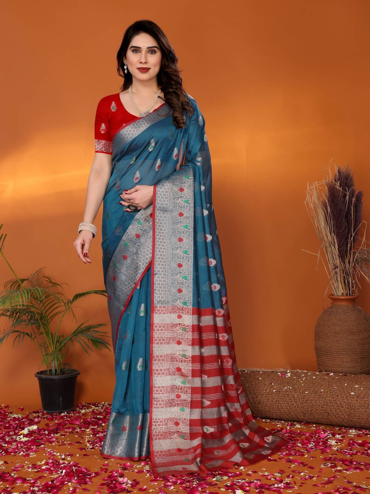 NightBlue Cotton Woven Saree With Unstitched Blouse Piece ( Blue ) NightBlue Cotton Woven Saree With Unstitched Blouse Piece ( Blue )