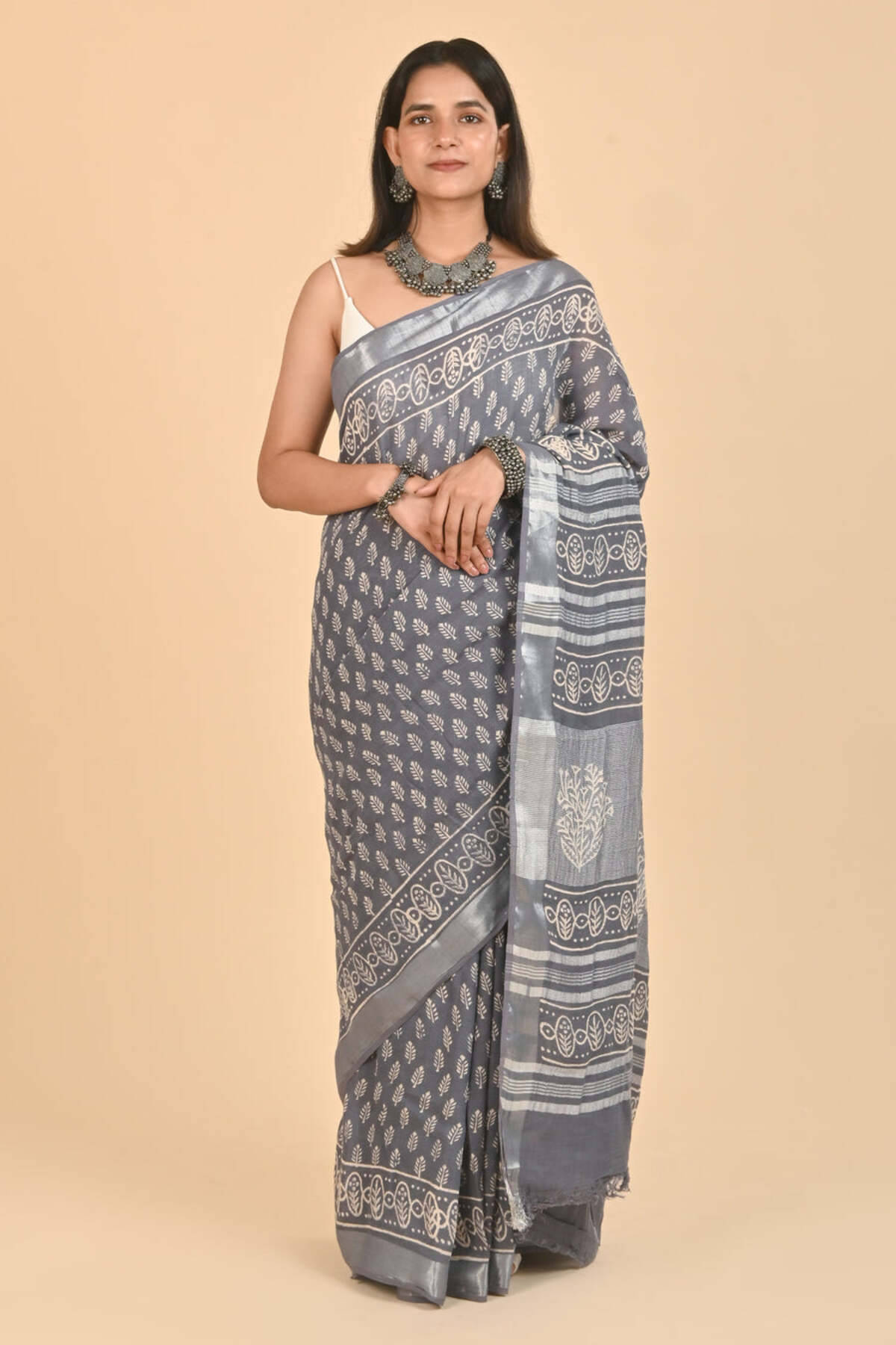     			NightBlue Linen Printed Saree With Unstitched Blouse Piece ( Grey )