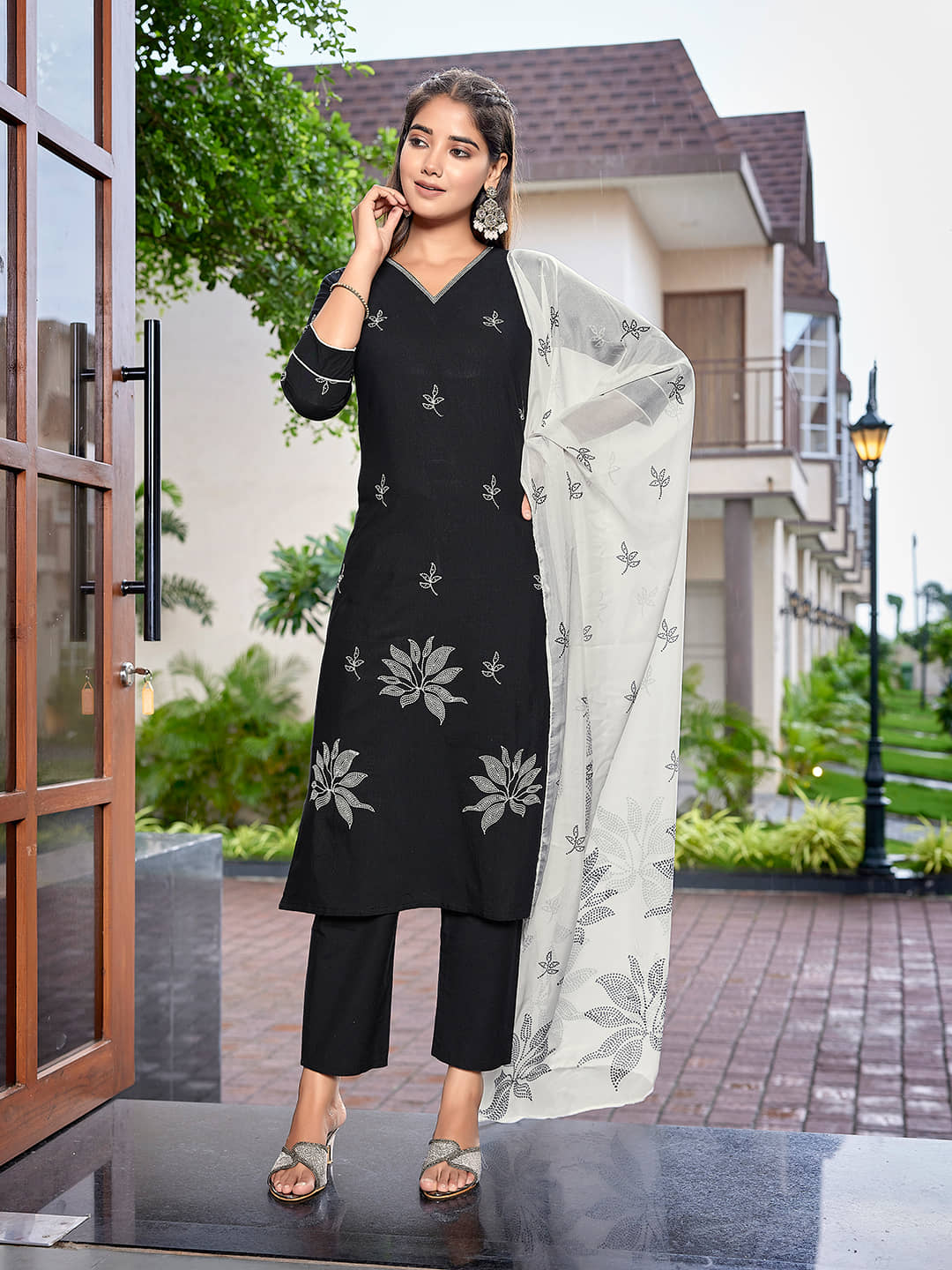 Royal Export Cotton Embroidered Kurti With Pants Women's Stitched Salwar Suit - Black ( Pack of 1 )
