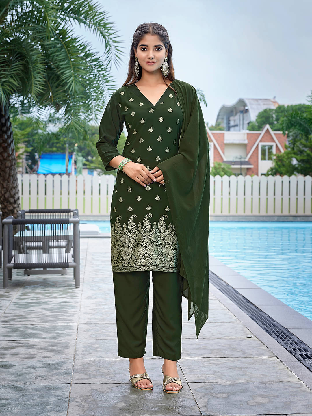 Royal Export Crepe Printed Kurti With Pants Women's Stitched Salwar Suit - Green ( Pack of 1 )     			Royal Export Crepe Printed Kurti With Pants Women's Stitched Salwar Suit - Green ( Pack of 1 )