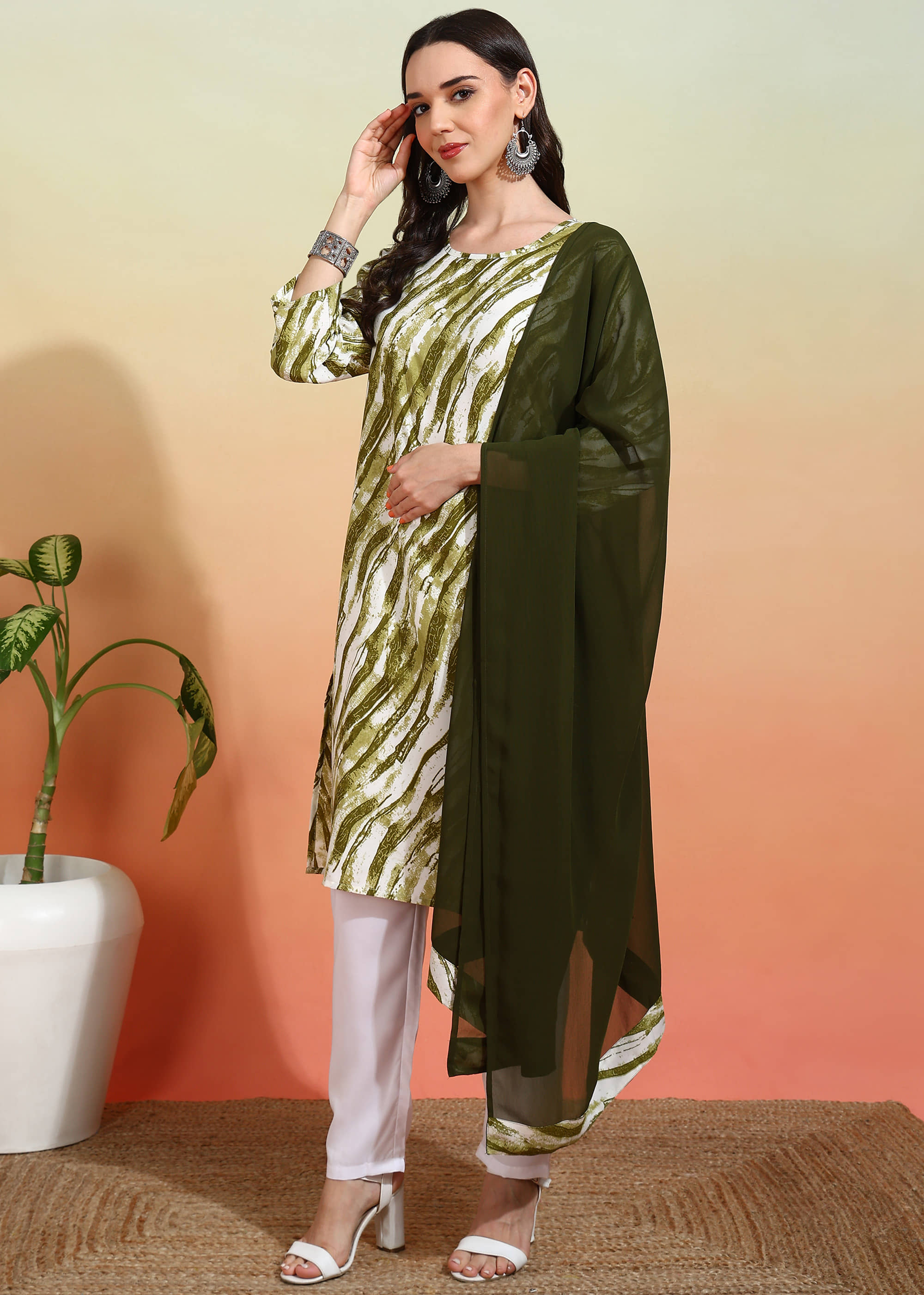 Royal Export Crepe Printed Kurti With Pants Women's Stitched Salwar Suit - Green ( Pack of 1 )