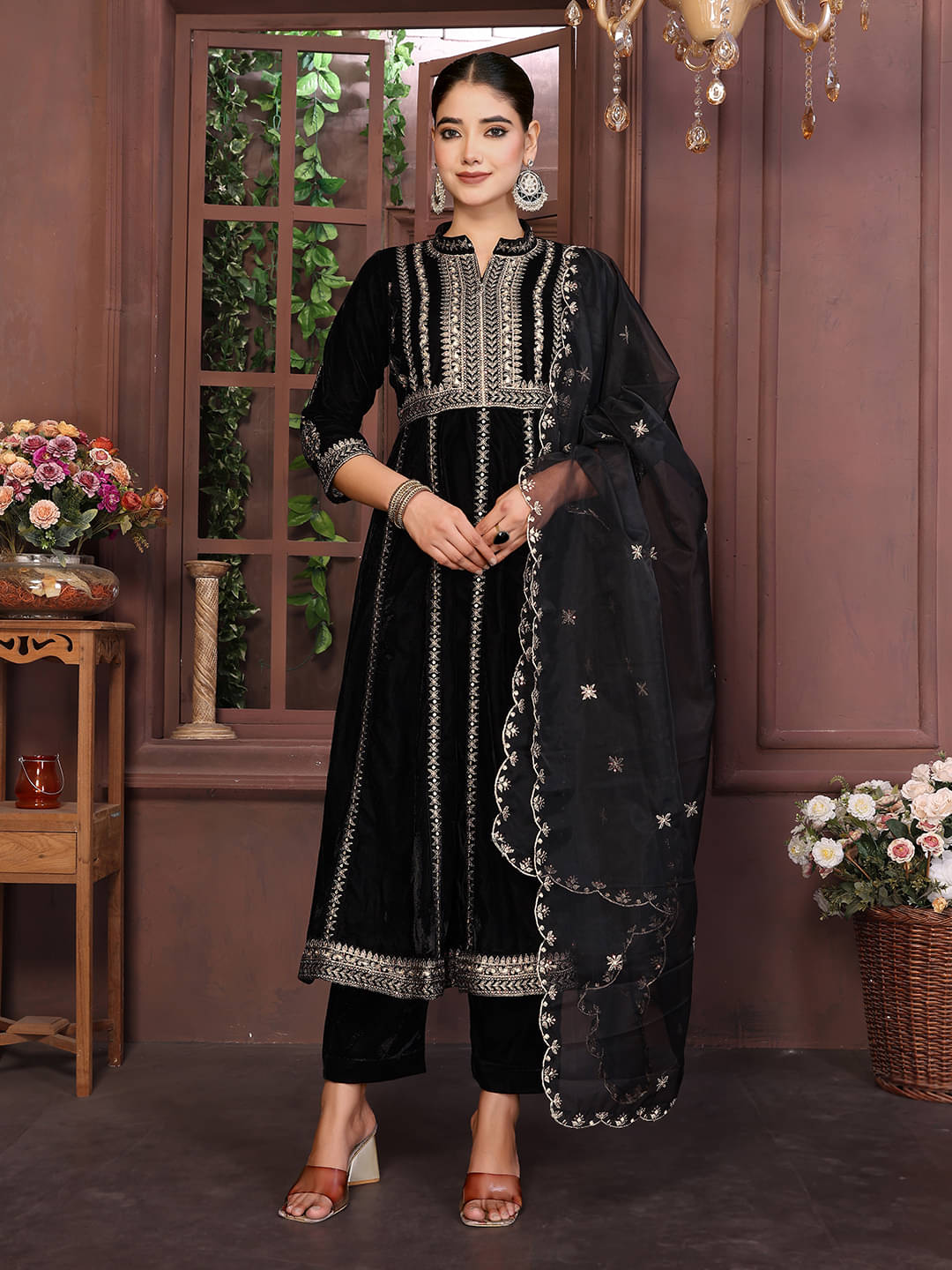     			Royal Export Velvet Embroidered Kurti With Pants Women's Stitched Salwar Suit - Black ( Pack of 1 )