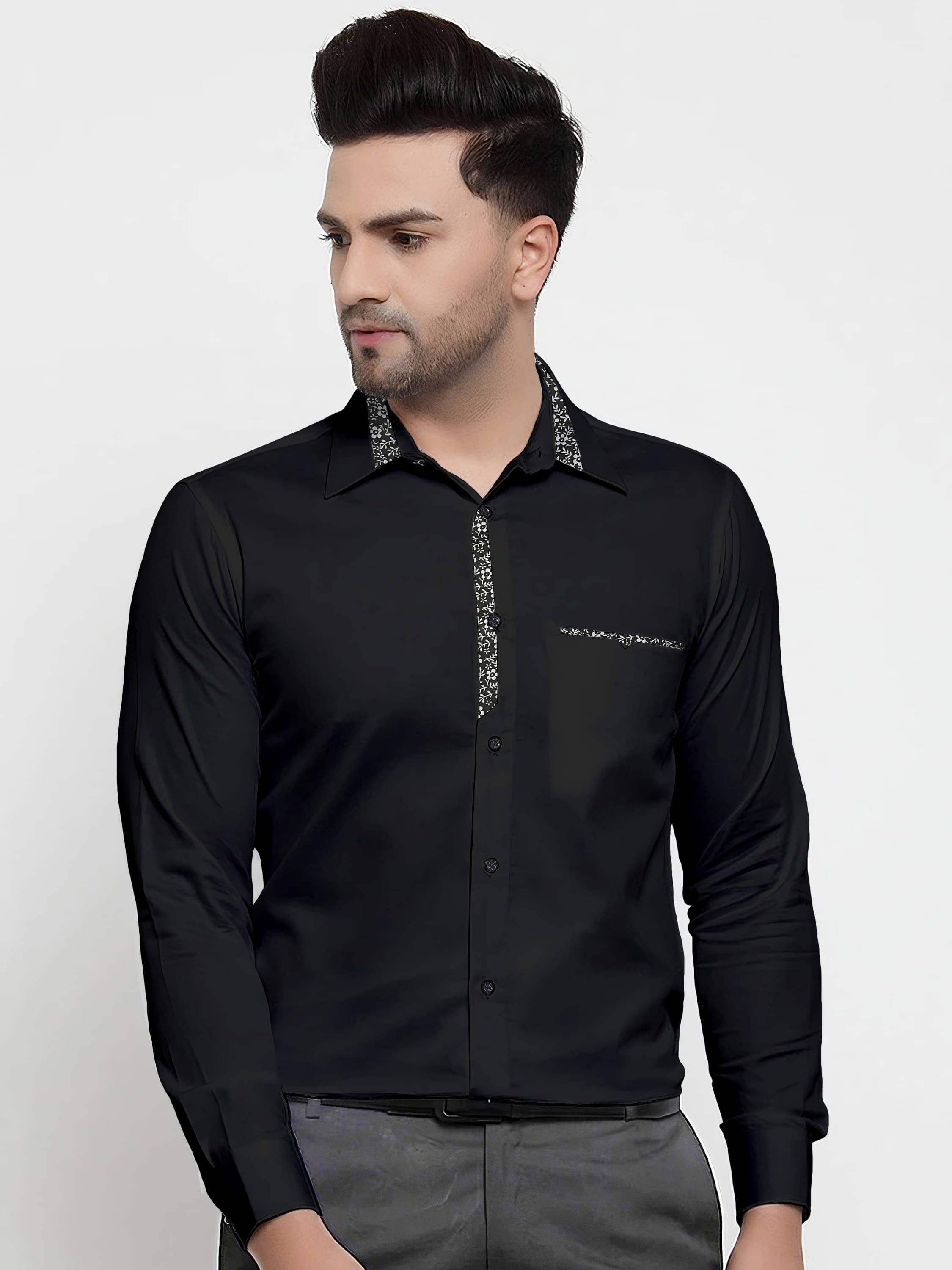     			WEBRIC Cotton Blend Regular Fit Full Sleeves Men's Formal Shirt - Black ( Pack of 1 )
