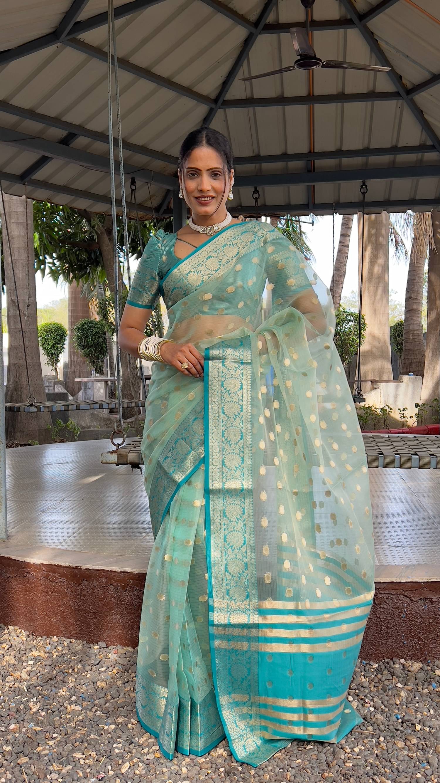     			A TO Z CART Organza Woven Saree With Unstitched Blouse Piece ( Rama )