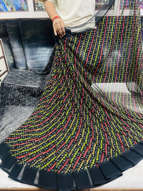 Sitanjali Lifestyle Georgette Printed Saree With Unstitched Blouse Piece ( Black ) Sitanjali Lifestyle Georgette Printed Saree With Unstitched Blouse Piece ( Black )