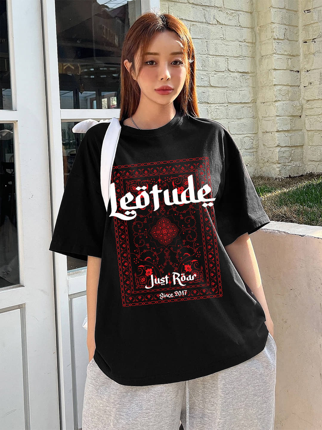 Leotude Women Cotton Blend Printed Oversized Fit Round Neck T-Shirt ( Black )