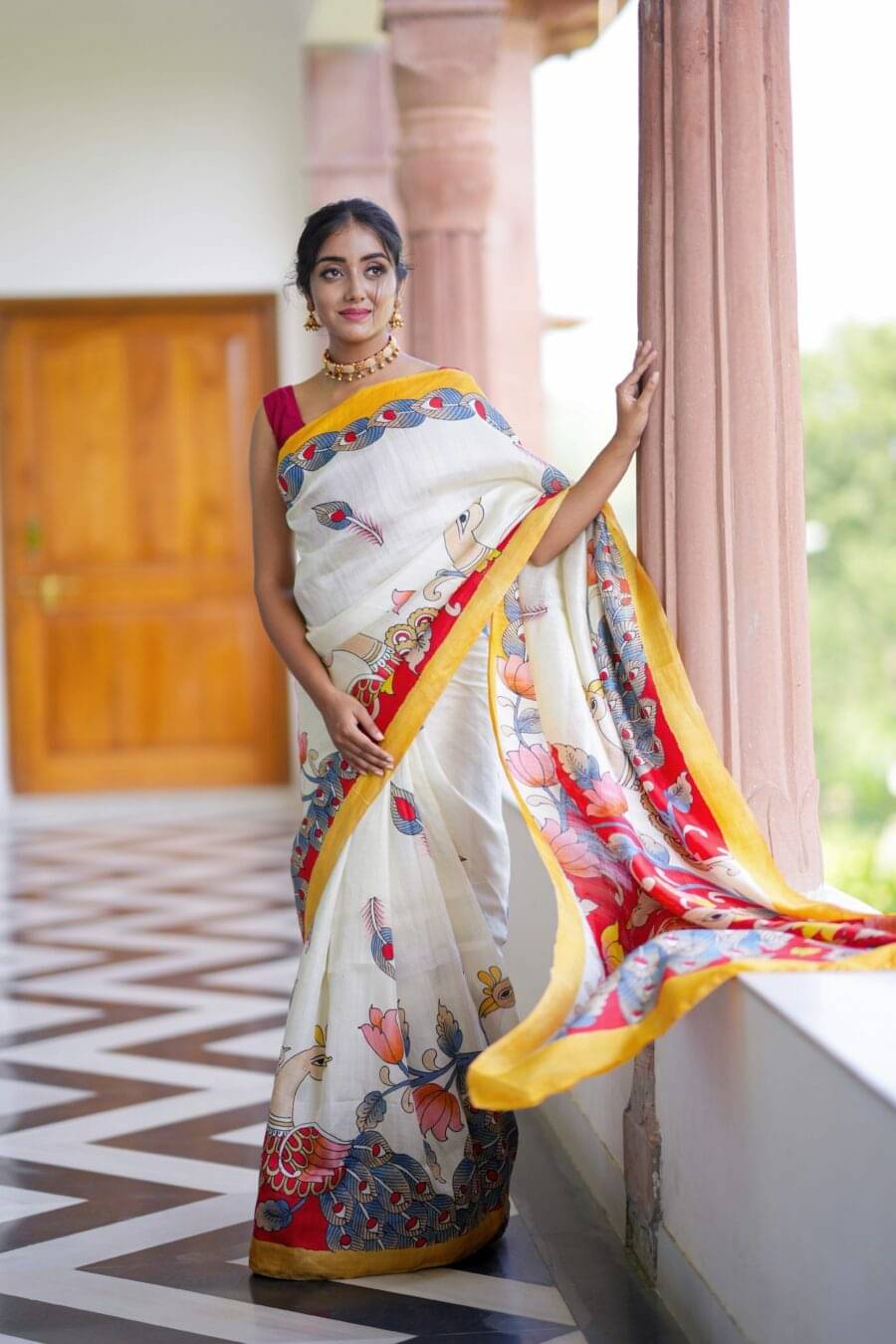     			Pheasant Cotton Blend Printed Saree With Unstitched Blouse Piece ( White )