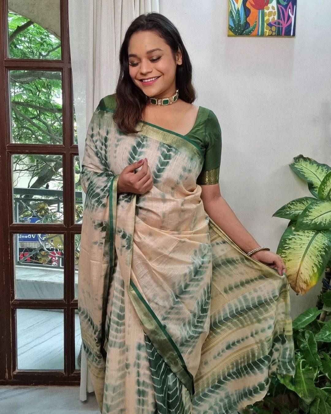 Pheasant Cotton Blend Printed Saree With Unstitched Blouse Piece ( Beige ) Pheasant Cotton Blend Printed Saree With Unstitched Blouse Piece ( Beige )