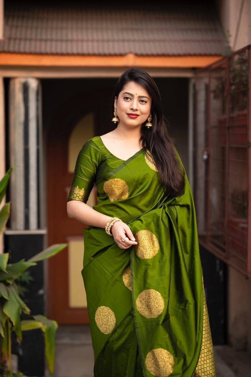 Pheasant Jacquard Woven Saree With Unstitched Blouse Piece ( Sea Green ) Pheasant Jacquard Woven Saree With Unstitched Blouse Piece ( Sea Green )