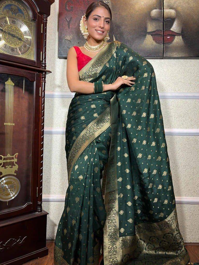 Pheasant Jacquard Woven Saree With Unstitched Blouse Piece ( Green ) Pheasant Jacquard Woven Saree With Unstitched Blouse Piece ( Green )