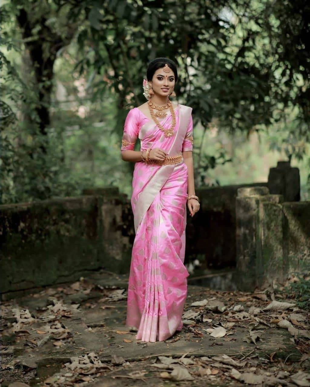 Pheasant Jacquard Woven Saree With Unstitched Blouse Piece ( Pink ) Pheasant Jacquard Woven Saree With Unstitched Blouse Piece ( Pink )