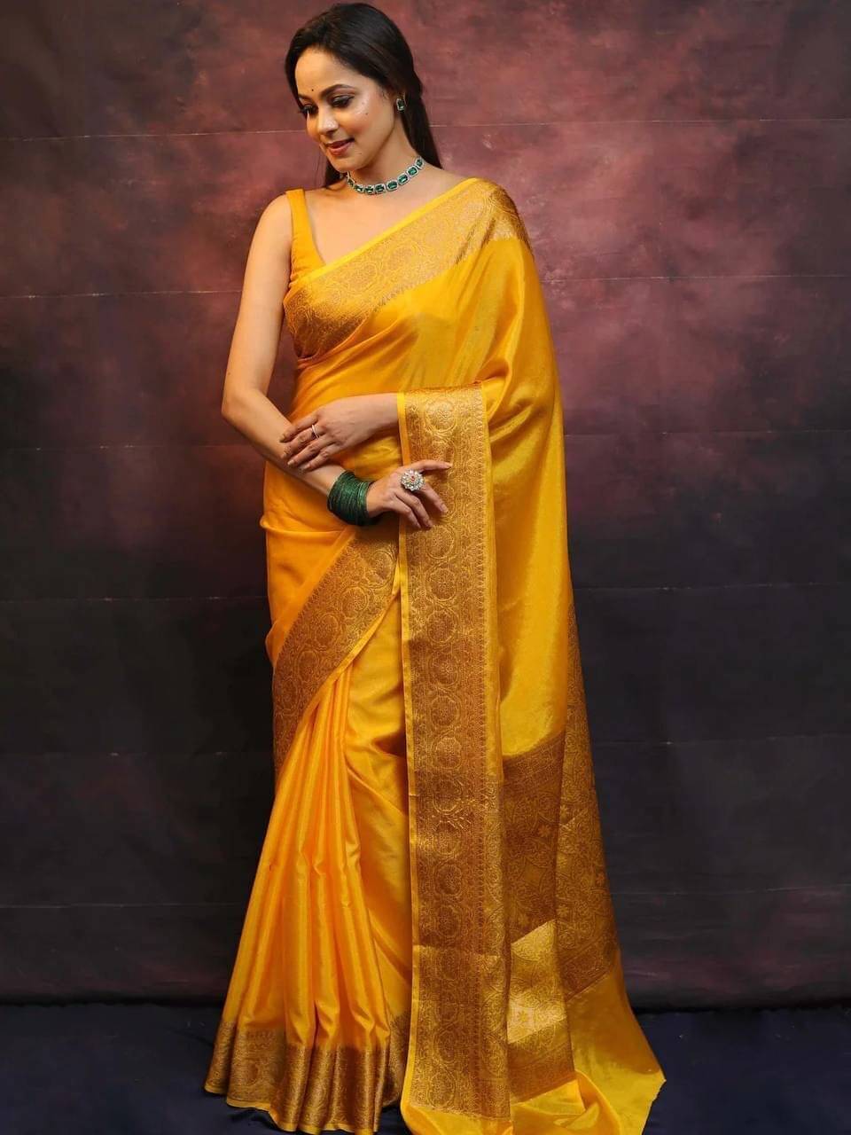    			Pheasant Jacquard Woven Saree With Unstitched Blouse Piece ( Yellow )