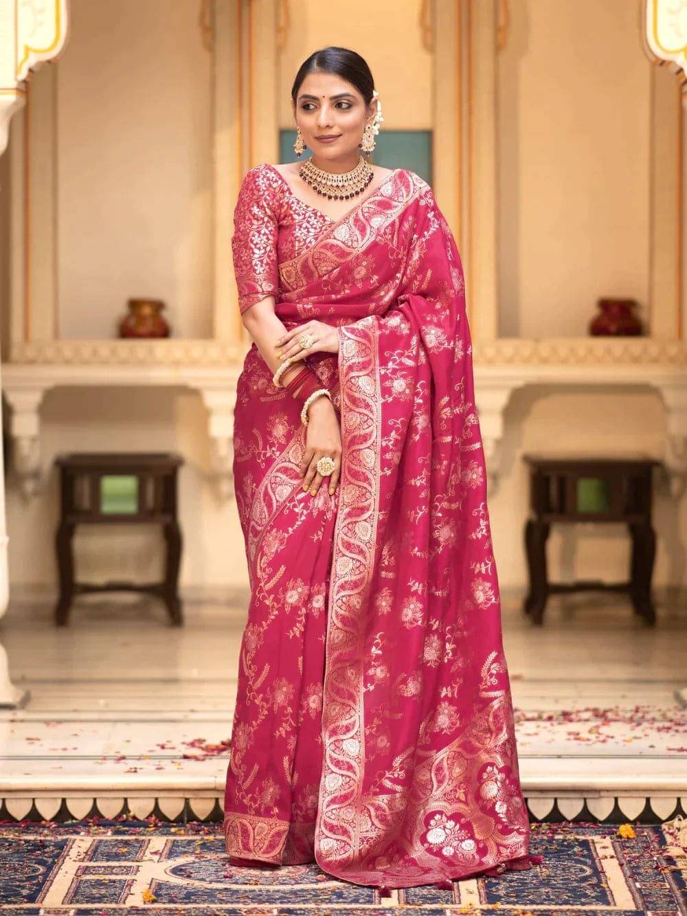 Pheasant Jacquard Printed Saree With Unstitched Blouse Piece ( Magenta )     			Pheasant Jacquard Printed Saree With Unstitched Blouse Piece ( Magenta )