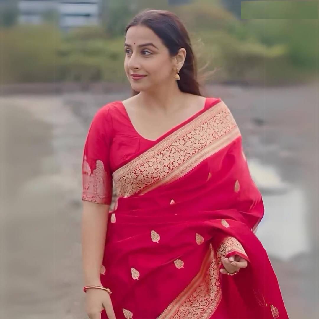 Pheasant Jacquard Woven Saree With Unstitched Blouse Piece ( Pink ) Pheasant Jacquard Woven Saree With Unstitched Blouse Piece ( Pink )