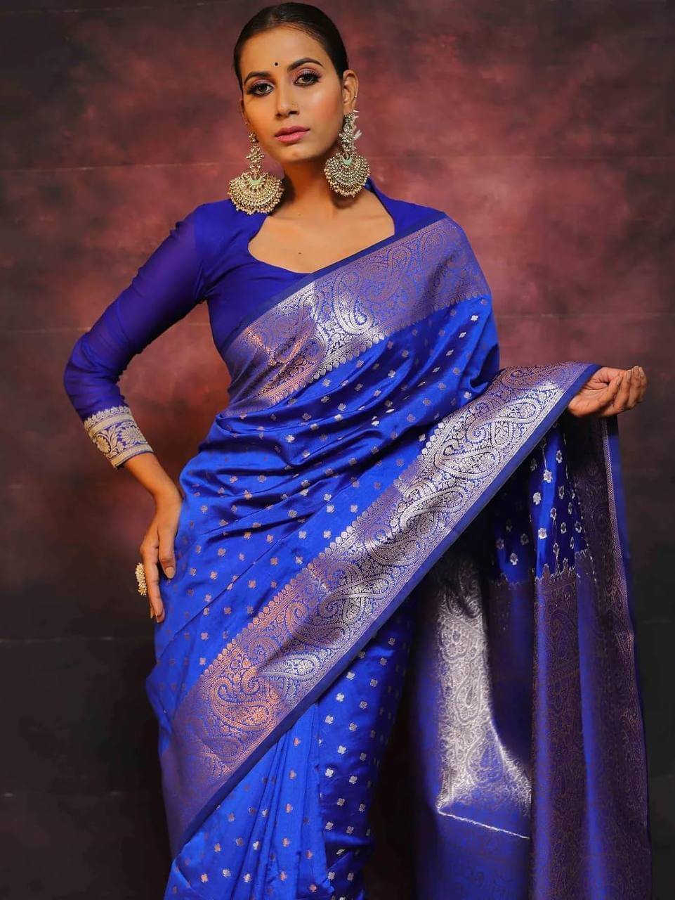 Pheasant Jacquard Woven Saree With Unstitched Blouse Piece ( Blue ) Pheasant Jacquard Woven Saree With Unstitched Blouse Piece ( Blue )