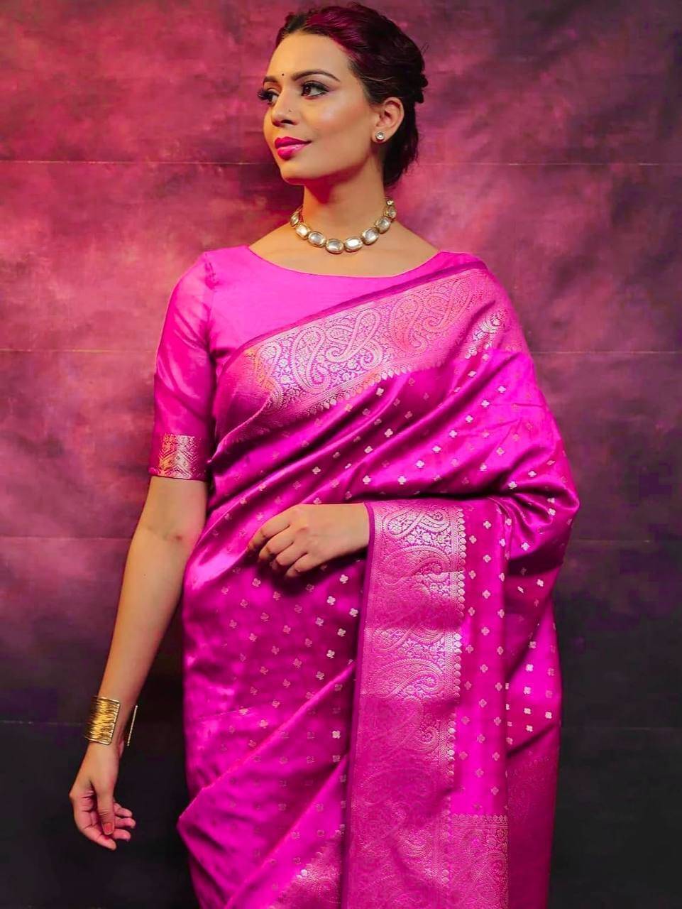     			Pheasant Jacquard Woven Saree With Unstitched Blouse Piece ( Pink )
