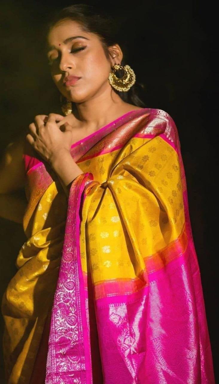     			Pheasant Jacquard Applique Saree With Unstitched Blouse Piece ( Pink )