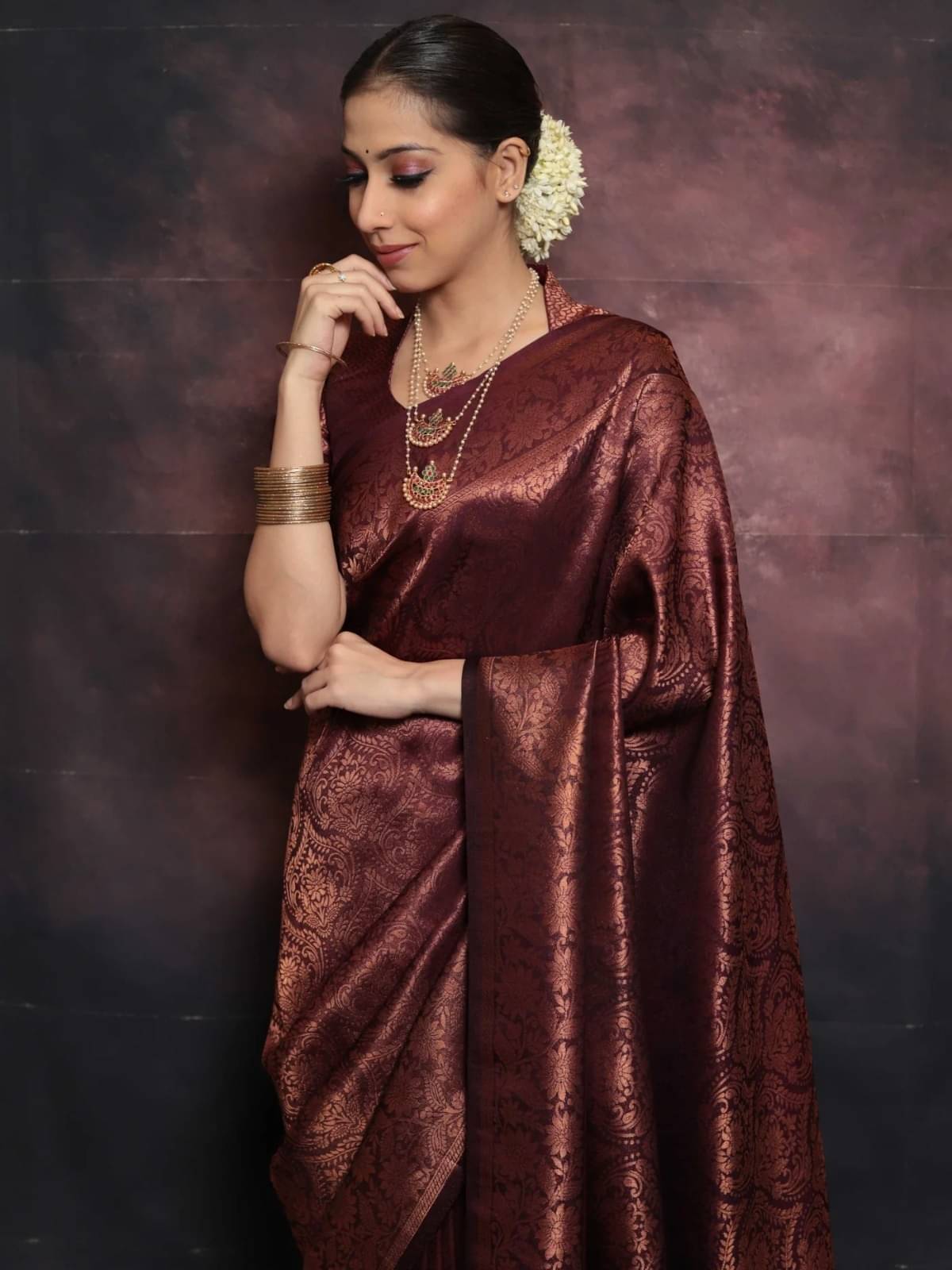     			Pheasant Silk Woven Saree With Unstitched Blouse Piece ( Maroon )