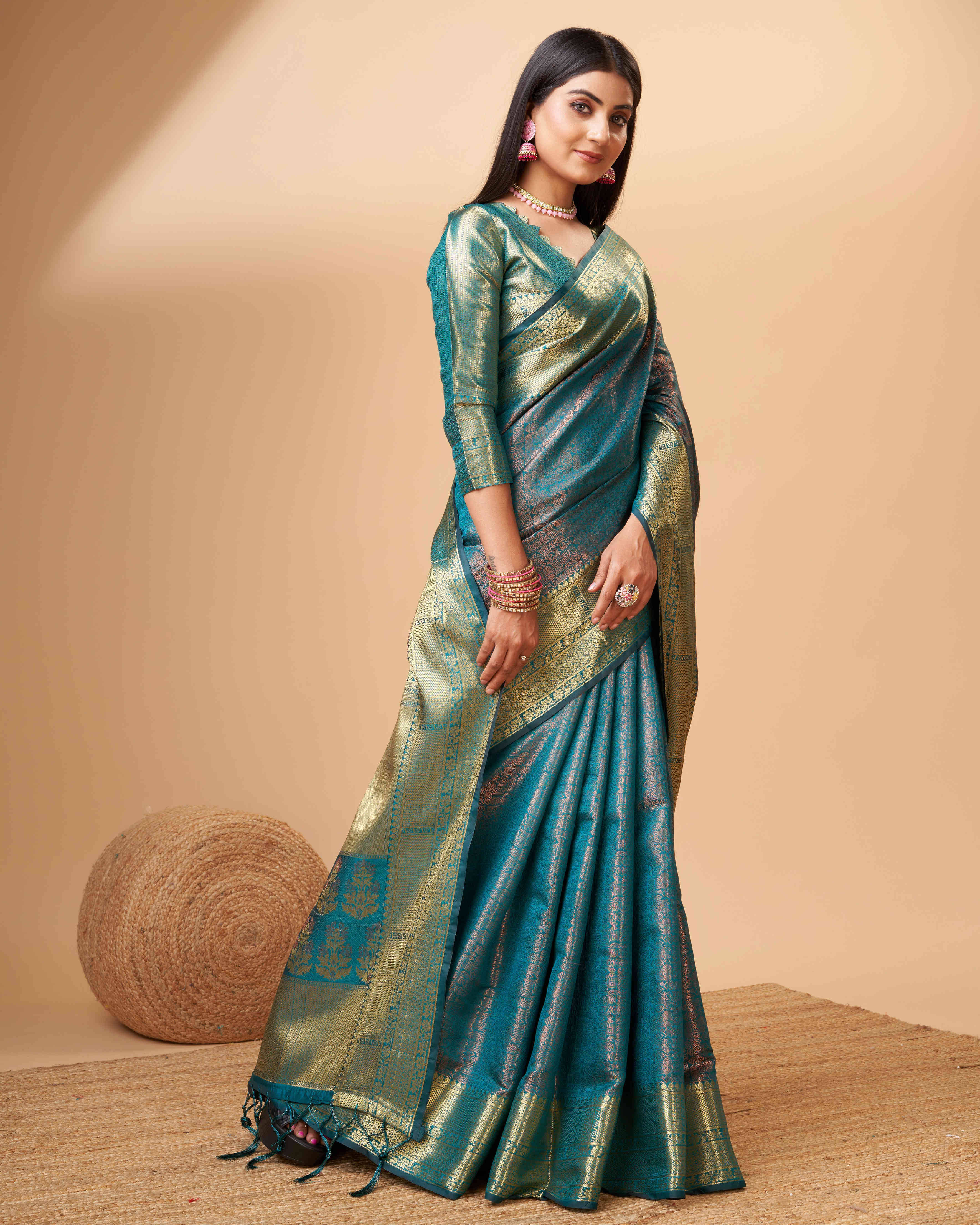 Pheasant Silk Woven Saree With Unstitched Blouse Piece ( Light Green )     			Pheasant Silk Woven Saree With Unstitched Blouse Piece ( Light Green )