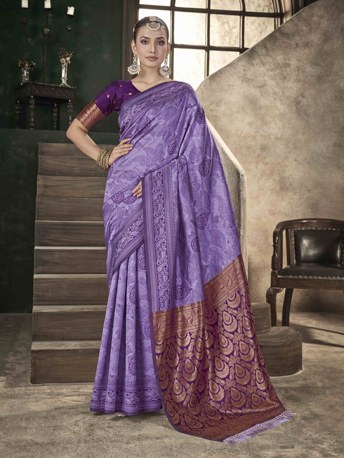     			Pheasant Silk Woven Saree With Unstitched Blouse Piece ( Multicolor )