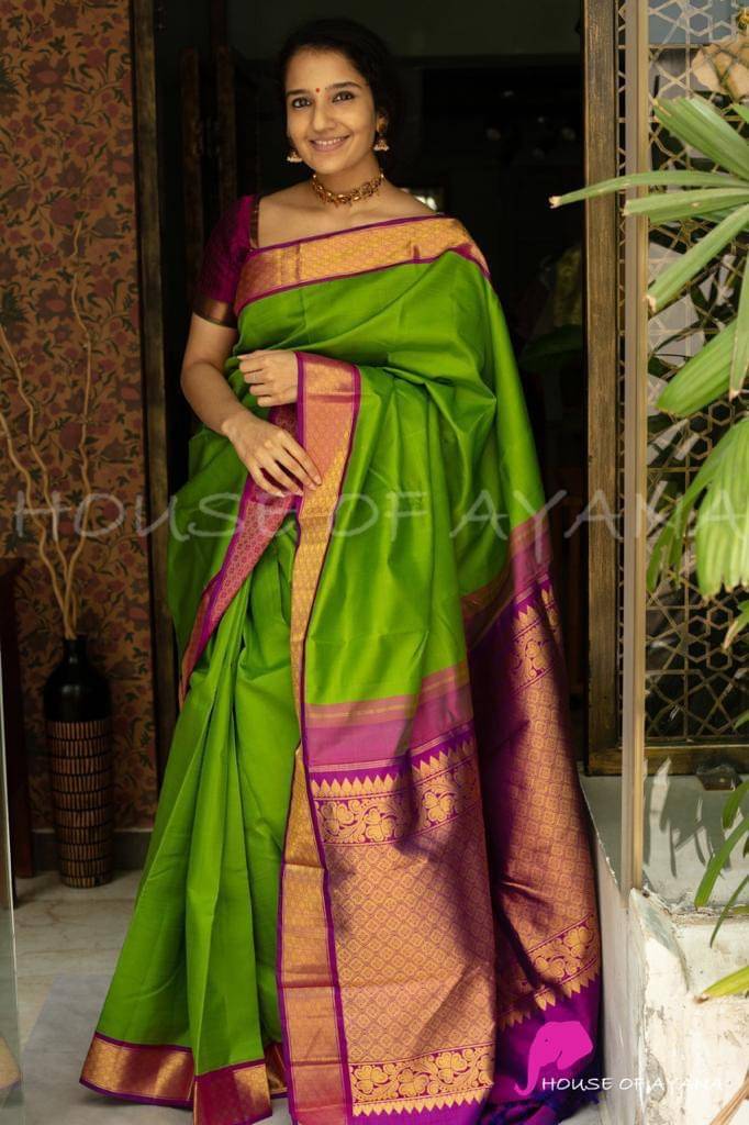 Pheasant Silk Applique Saree With Unstitched Blouse Piece ( Green ) Pheasant Silk Applique Saree With Unstitched Blouse Piece ( Green )